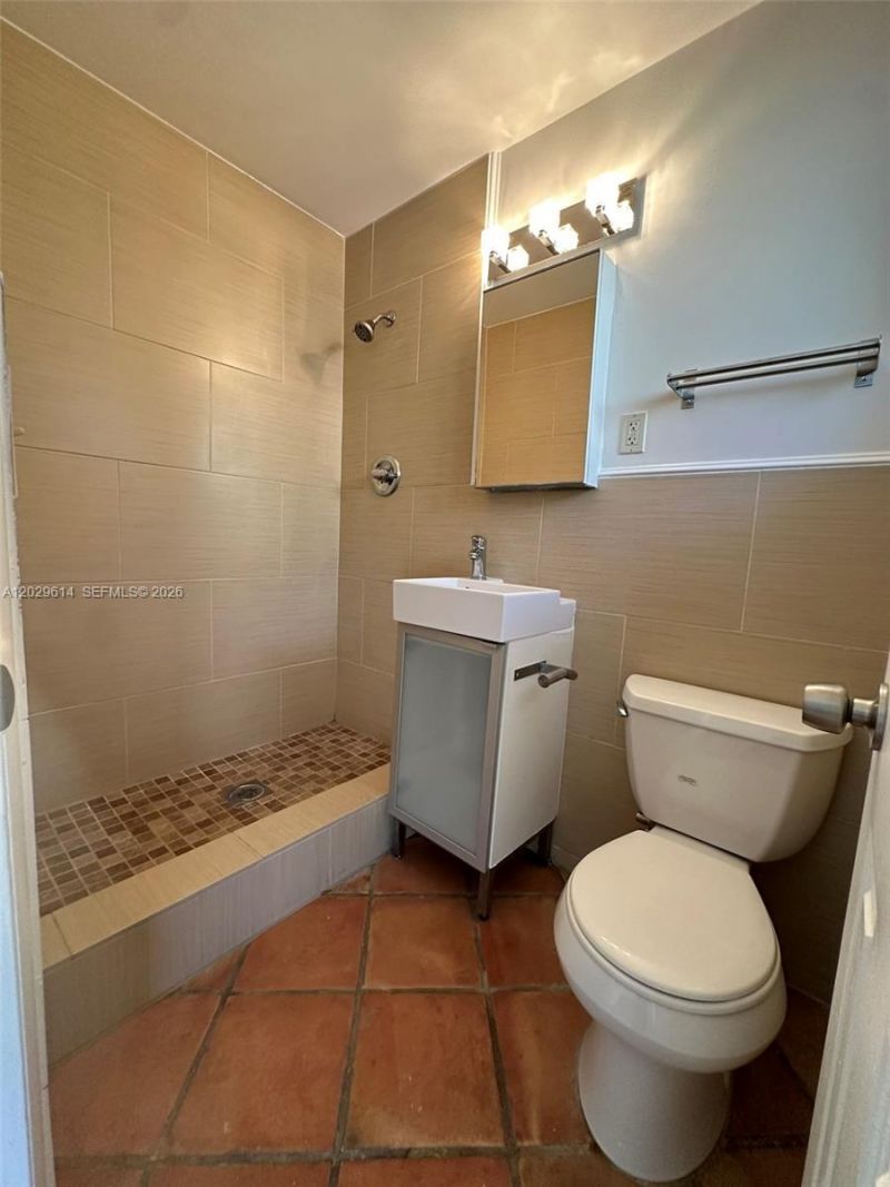 1324 NE 16th Ave , Unit 2, Fort Lauderdale, FL 33304 Photo