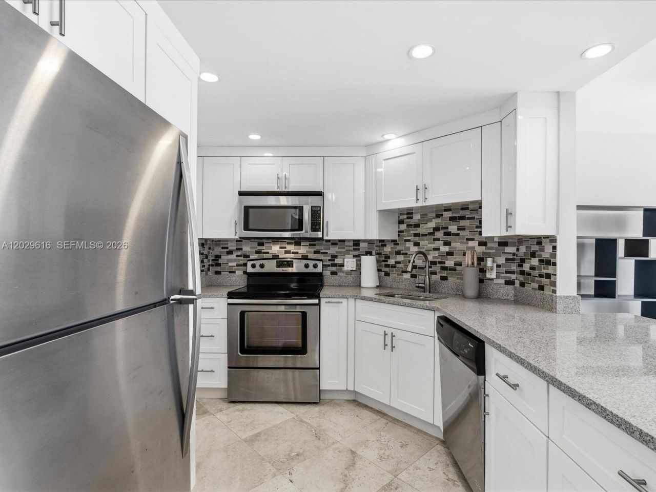 340 Sunset Dr , Unit 1407, Fort Lauderdale, FL 33301 Photo