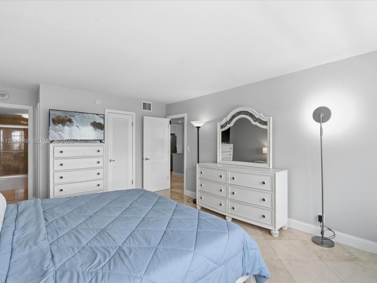 340 Sunset Dr , Unit 1407, Fort Lauderdale, FL 33301 Photo