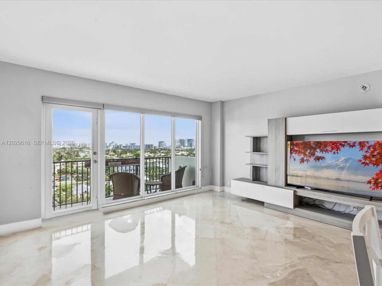 340 Sunset Dr , Unit 1407, Fort Lauderdale, FL 33301 Photo