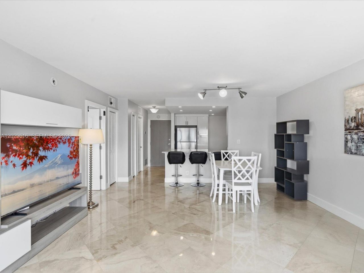 340 Sunset Dr , Unit 1407, Fort Lauderdale, FL 33301 Photo