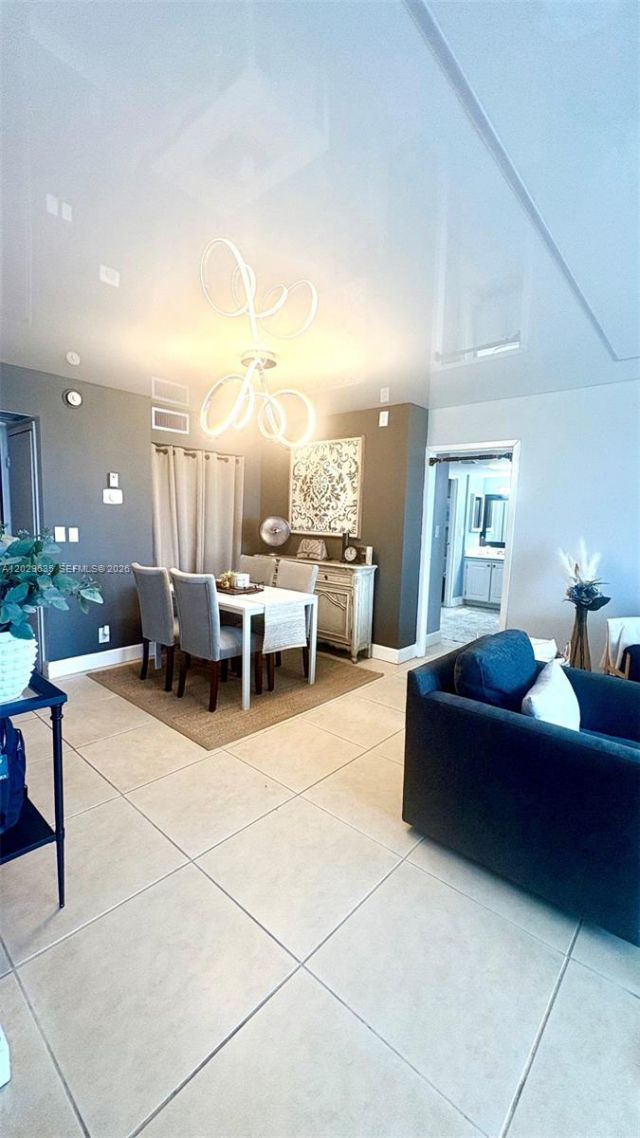 100 Bayview Dr , Unit 703, Sunny Isles Beach, FL 33160 Photo