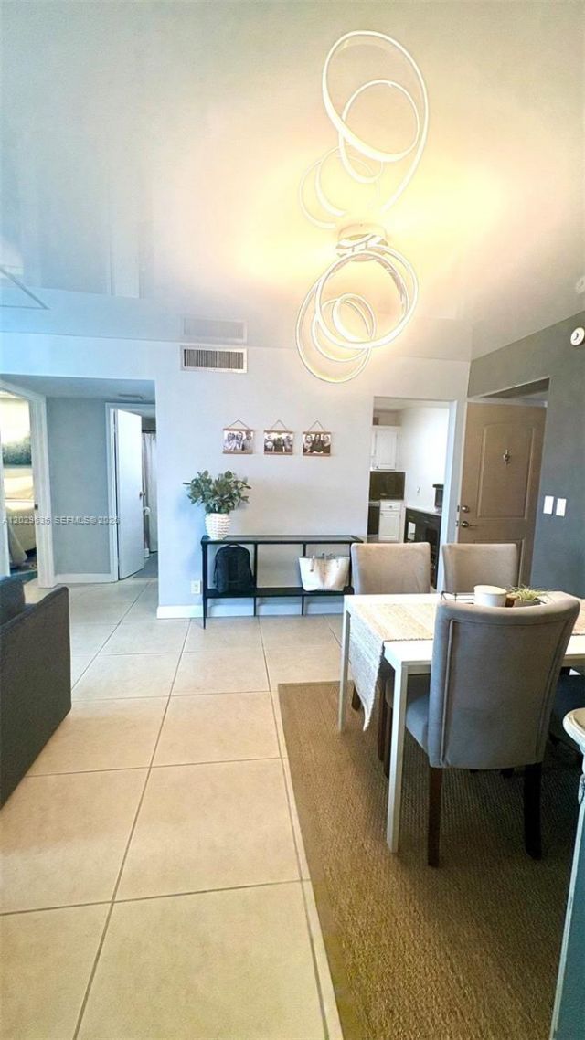 100 Bayview Dr , Unit 703, Sunny Isles Beach, FL 33160 Photo