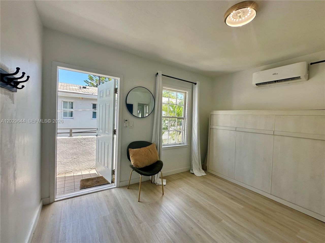 415 75th St, Unit 4A, Miami Beach, FL 33141 Photo