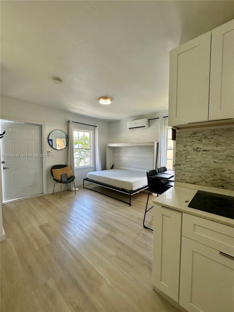 415 75th St, Unit 4A, Miami Beach, FL 33141 Photo