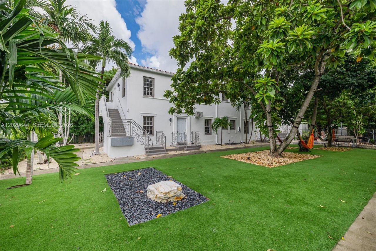 415 75th St, Unit 4A, Miami Beach, FL 33141 Photo