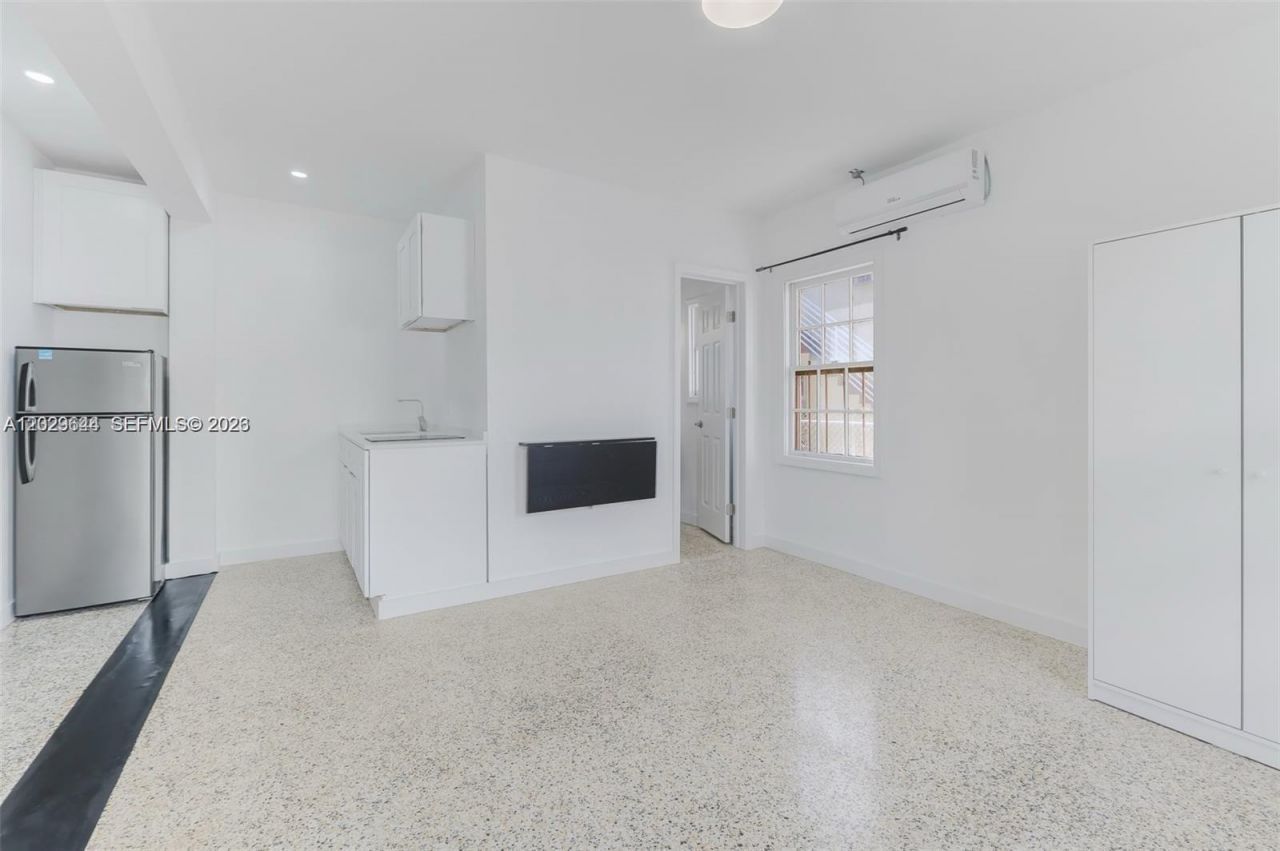 415 75th St , Unit 4A, Miami Beach, FL 33141 Photo