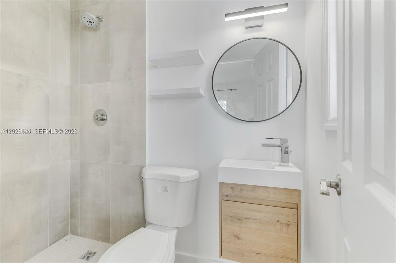 415 75th St , Unit 4A, Miami Beach, FL 33141 Photo