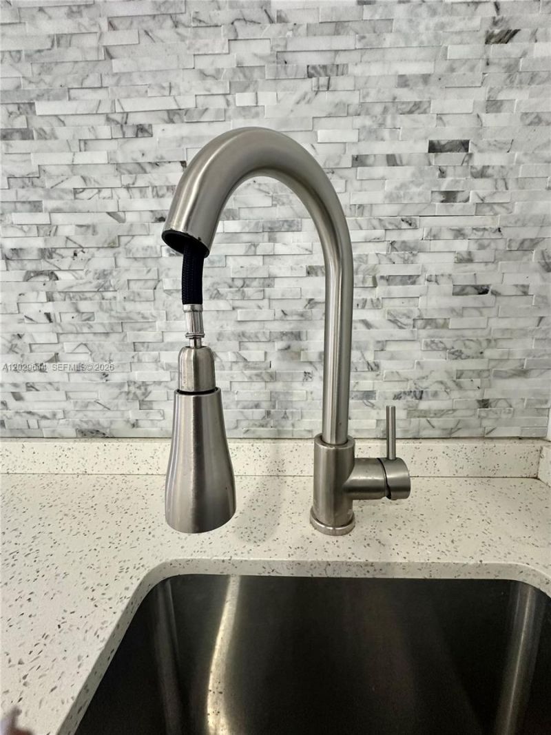 415 75th St, Unit 4A, Miami Beach, FL 33141 Photo