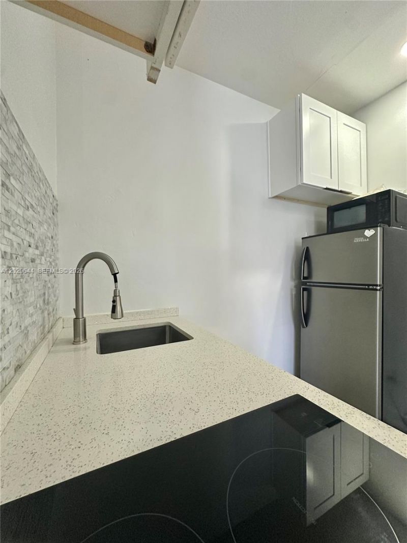 415 75th St, Unit 4A, Miami Beach, FL 33141 Photo