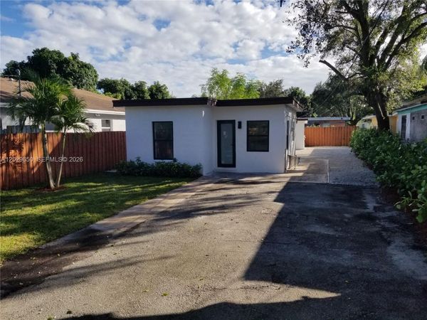 1756 NE 94th St , Unit Front, Miami, FL 33147