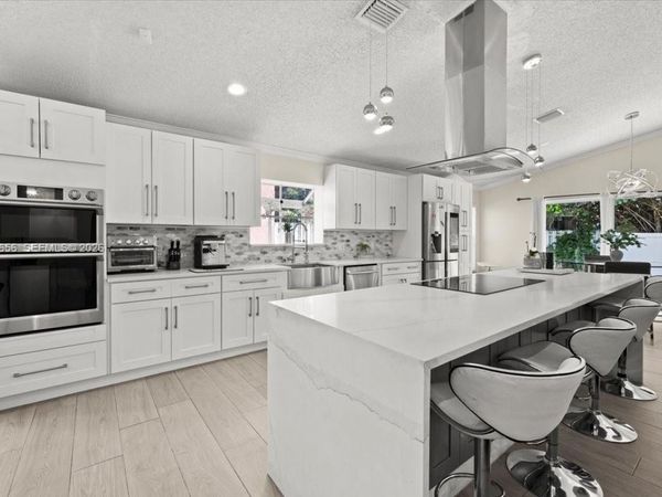 19187 NW 13th Ct , Pembroke Pines, FL 33029