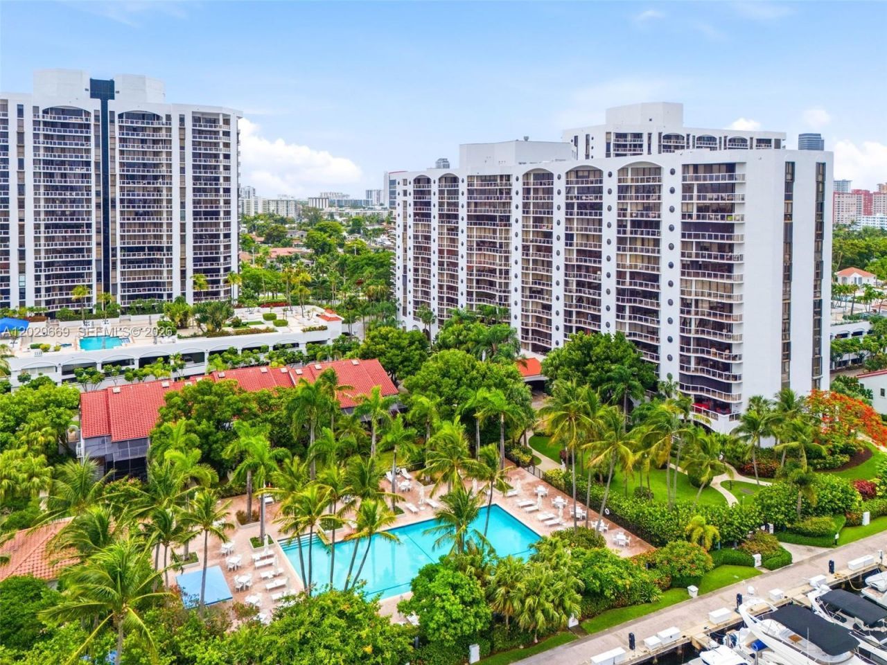 3610 Yacht Club Dr , Unit 1115, Aventura, FL 33180 Photo
