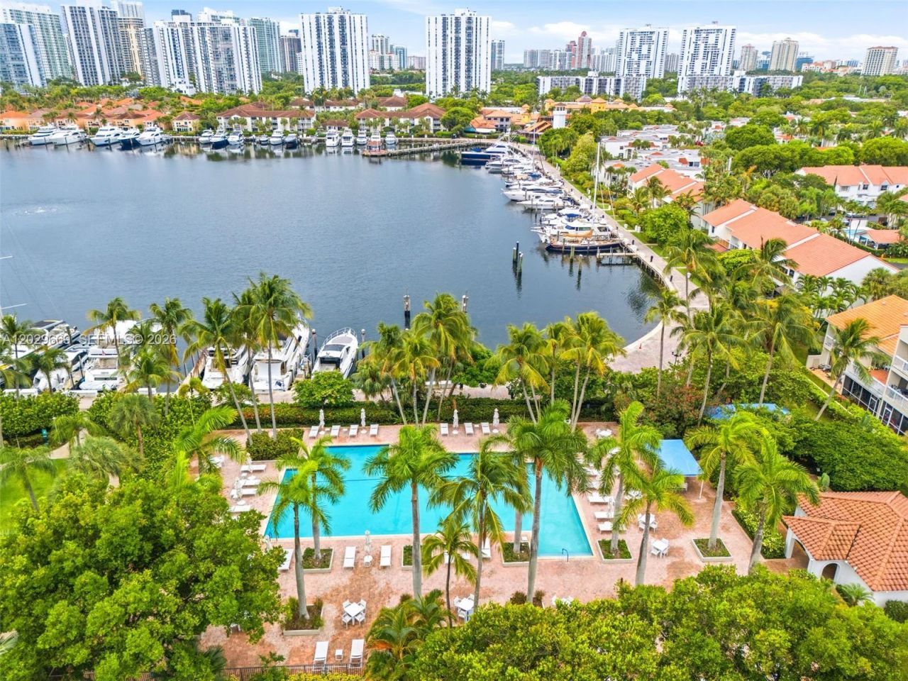 3610 Yacht Club Dr , Unit 1115, Aventura, FL 33180 Photo