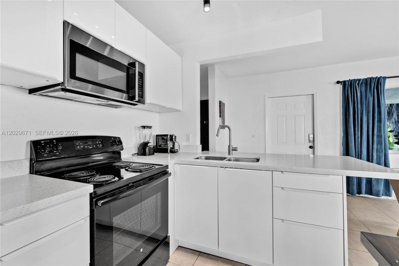 1021 NW 23rd Ave , Unit 1023, Miami, FL 33125 Photo