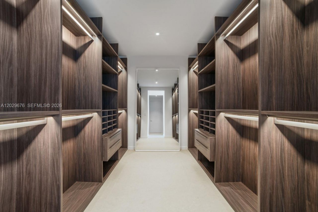 2000 S Ocean Dr , Unit 15B, Hallandale Beach, FL 33009 Photo