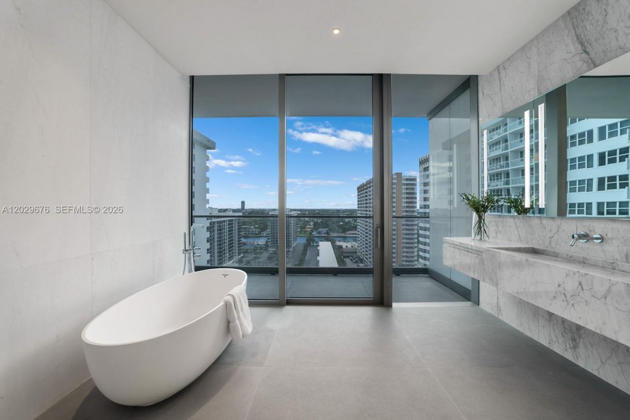 2000 S Ocean Dr , Unit 15B, Hallandale Beach, FL 33009 Photo