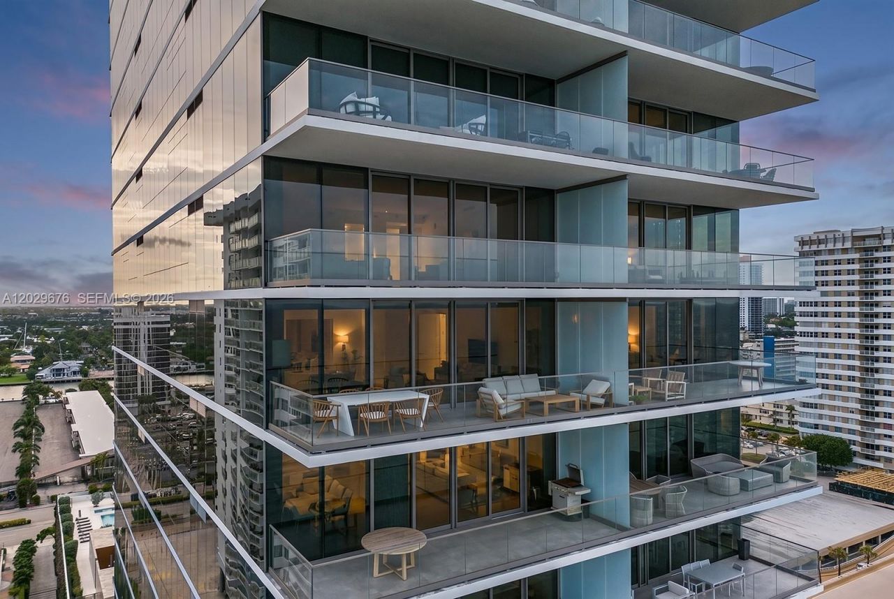2000 S Ocean Dr , Unit 15B, Hallandale Beach, FL 33009 Photo