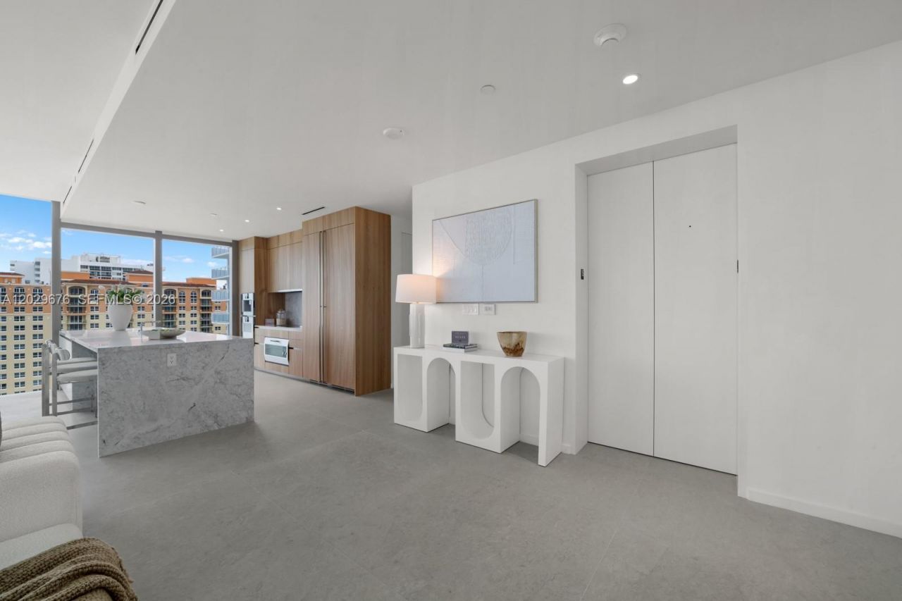 2000 S Ocean Dr , Unit 15B, Hallandale Beach, FL 33009 Photo