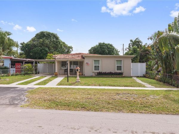 210 E 61st St , Hialeah, FL 33013