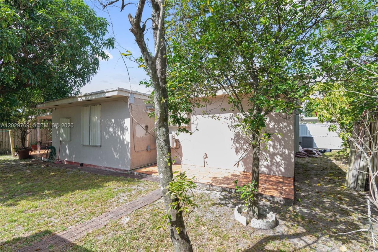 210 E 61st St , Hialeah, FL 33013 Photo
