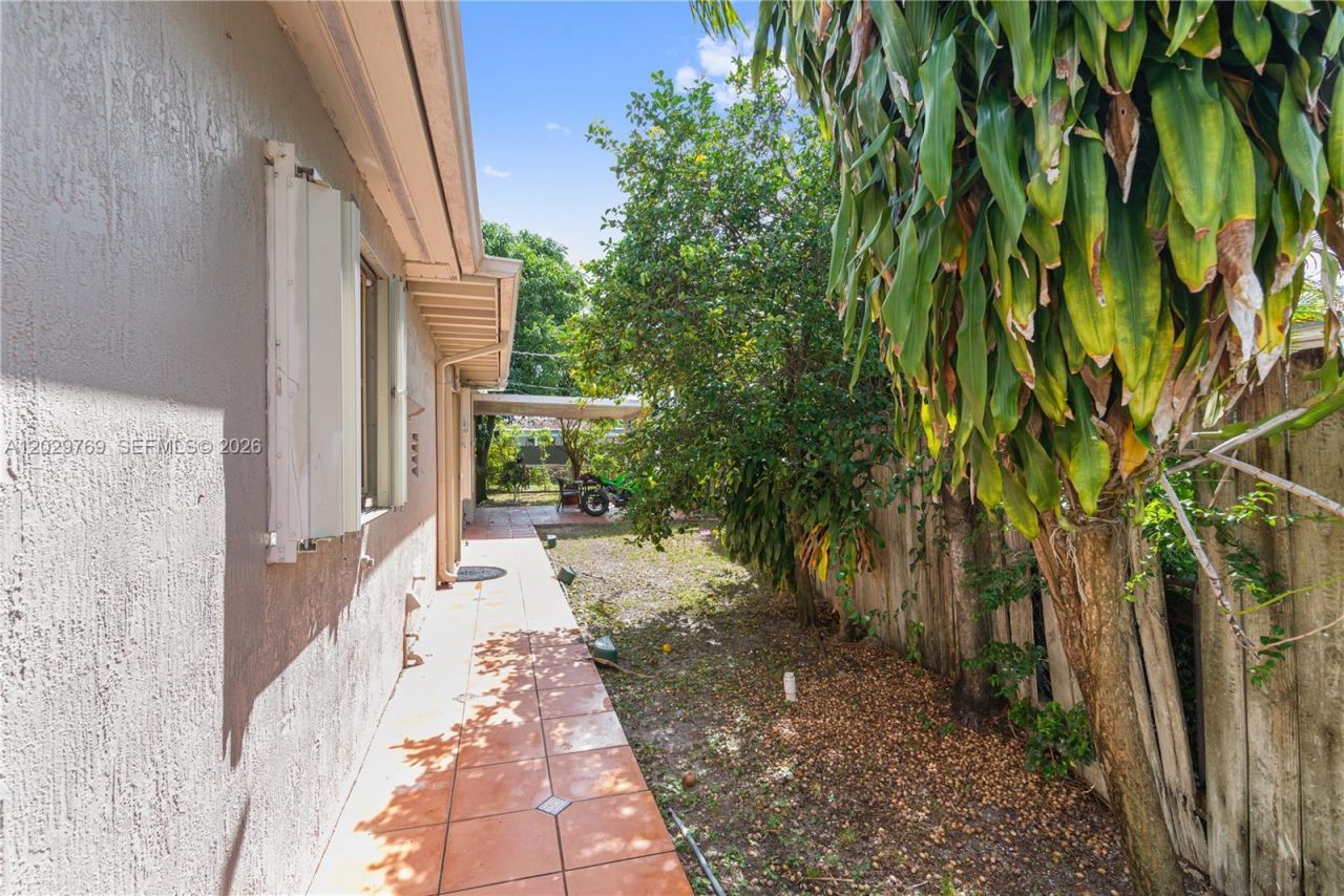 210 E 61st St , Hialeah, FL 33013 Photo