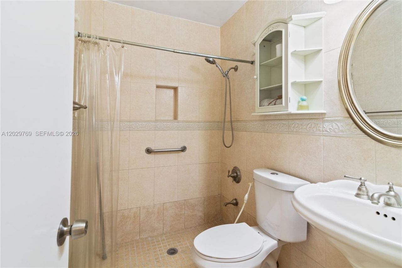 210 E 61st St , Hialeah, FL 33013 Photo