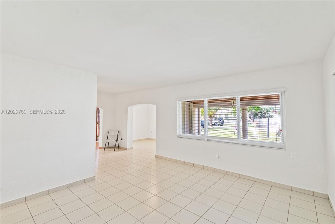 210 E 61st St , Hialeah, FL 33013 Photo