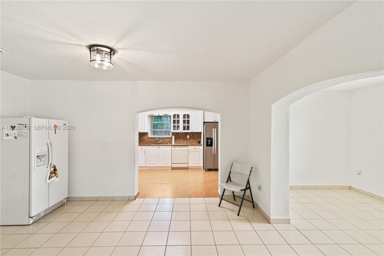 210 E 61st St , Hialeah, FL 33013 Photo
