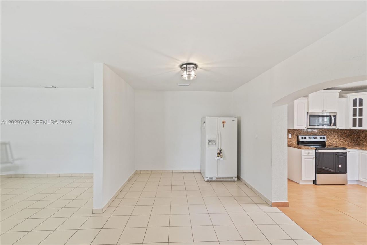 210 E 61st St , Hialeah, FL 33013 Photo
