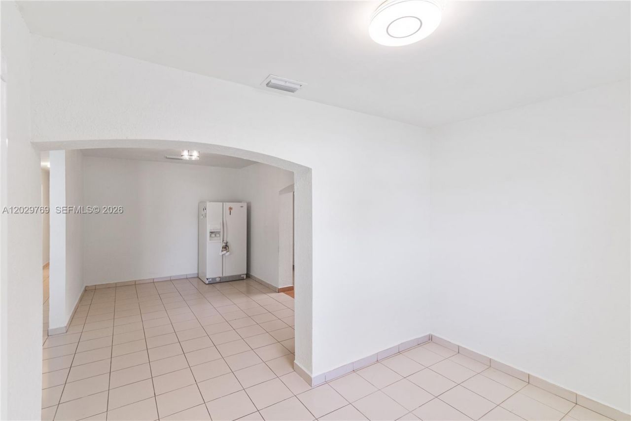 210 E 61st St , Hialeah, FL 33013 Photo