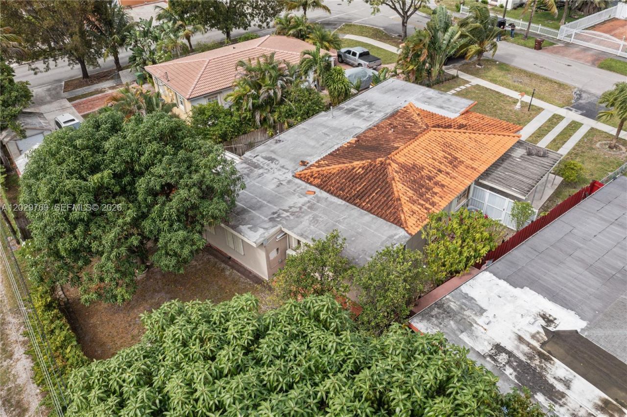 210 E 61st St , Hialeah, FL 33013 Photo