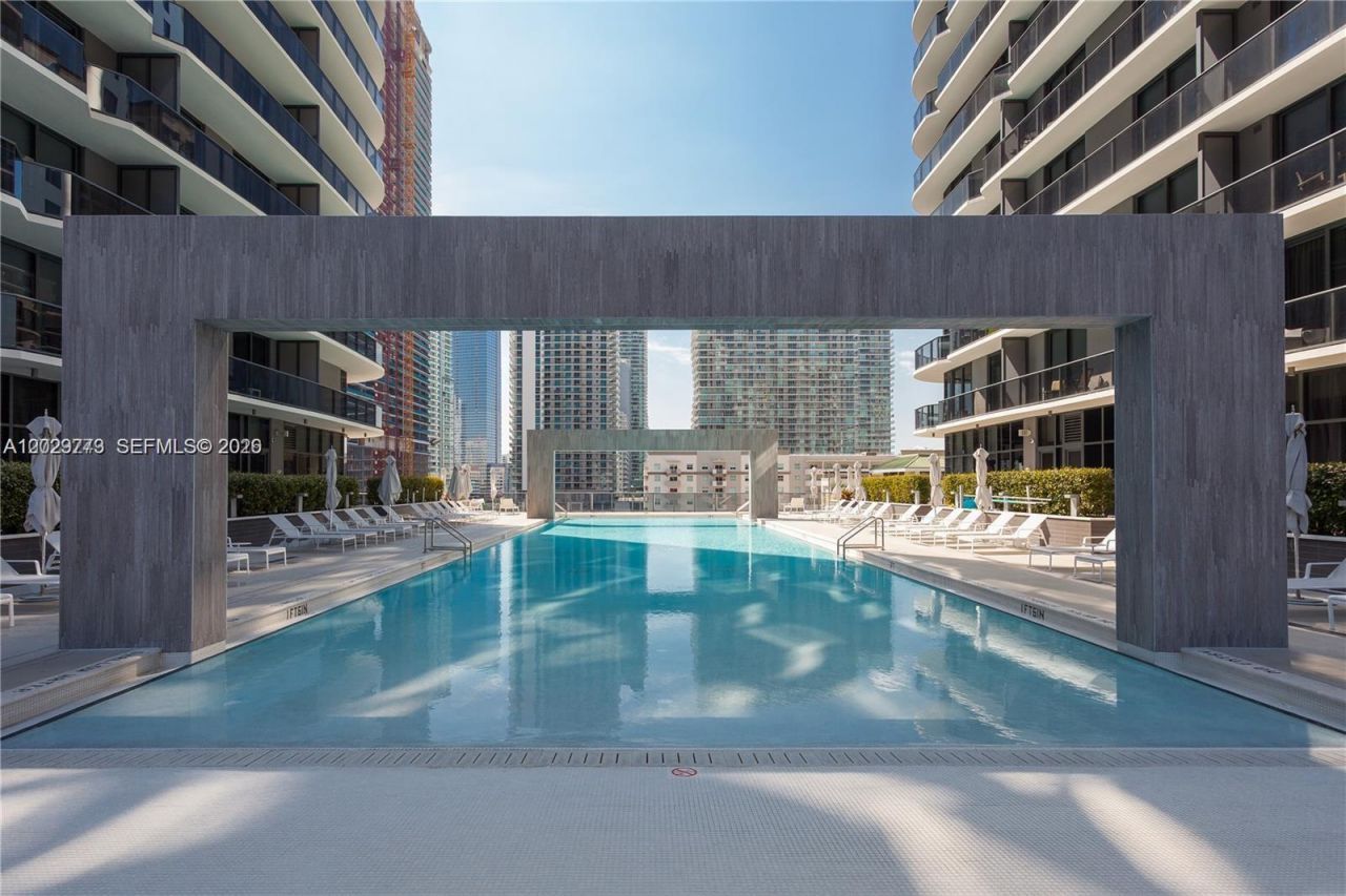 55 SW 9th St, Unit 3409, Miami, FL 33130 Photo