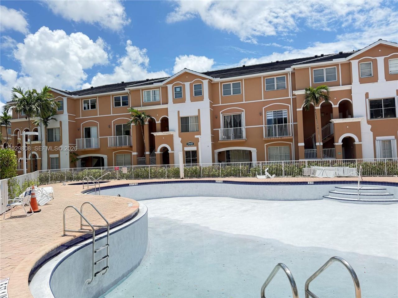 7080 NW 177th St , Unit 209-13, Hialeah, FL 33015 Photo