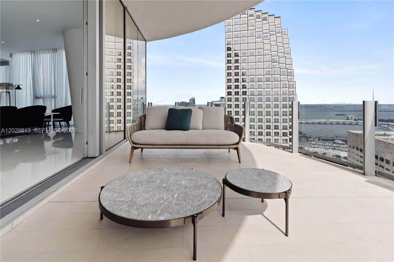 300 E Biscayne Blvd Way , Unit 5101, Miami, FL 33131 Photo