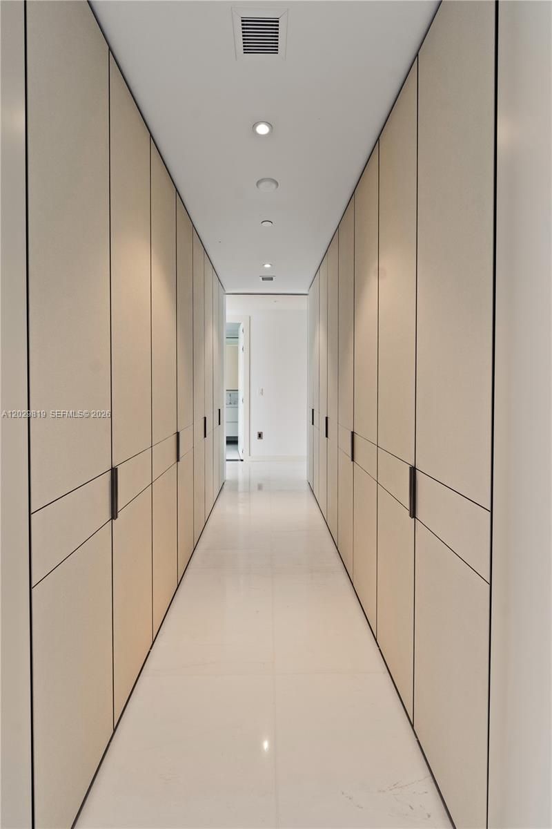 300 E Biscayne Blvd Way , Unit 5101, Miami, FL 33131 Photo