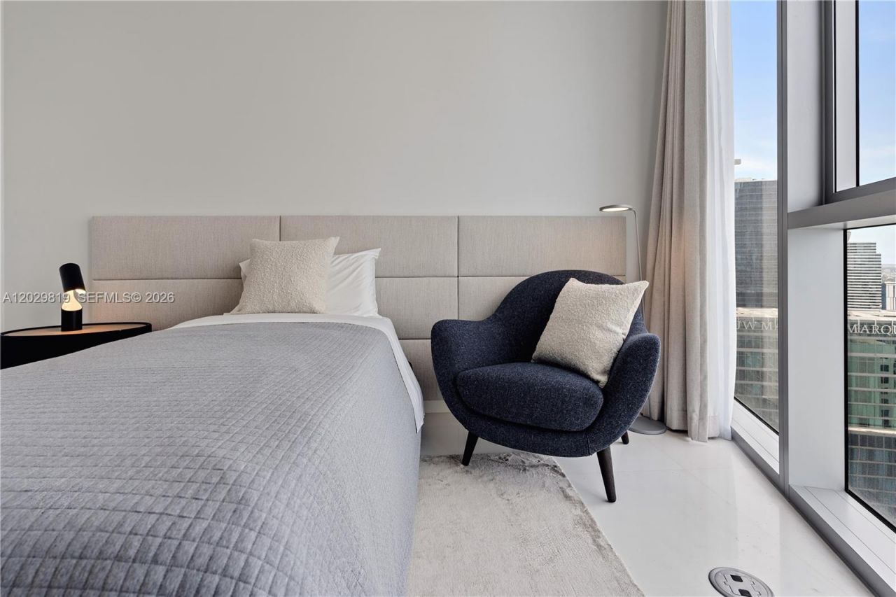300 E Biscayne Blvd Way , Unit 5101, Miami, FL 33131 Photo