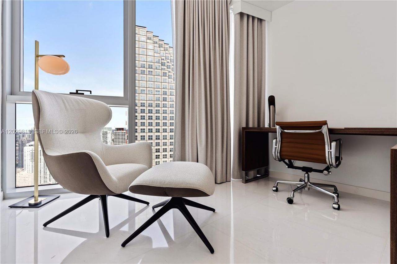 300 E Biscayne Blvd Way , Unit 5101, Miami, FL 33131 Photo