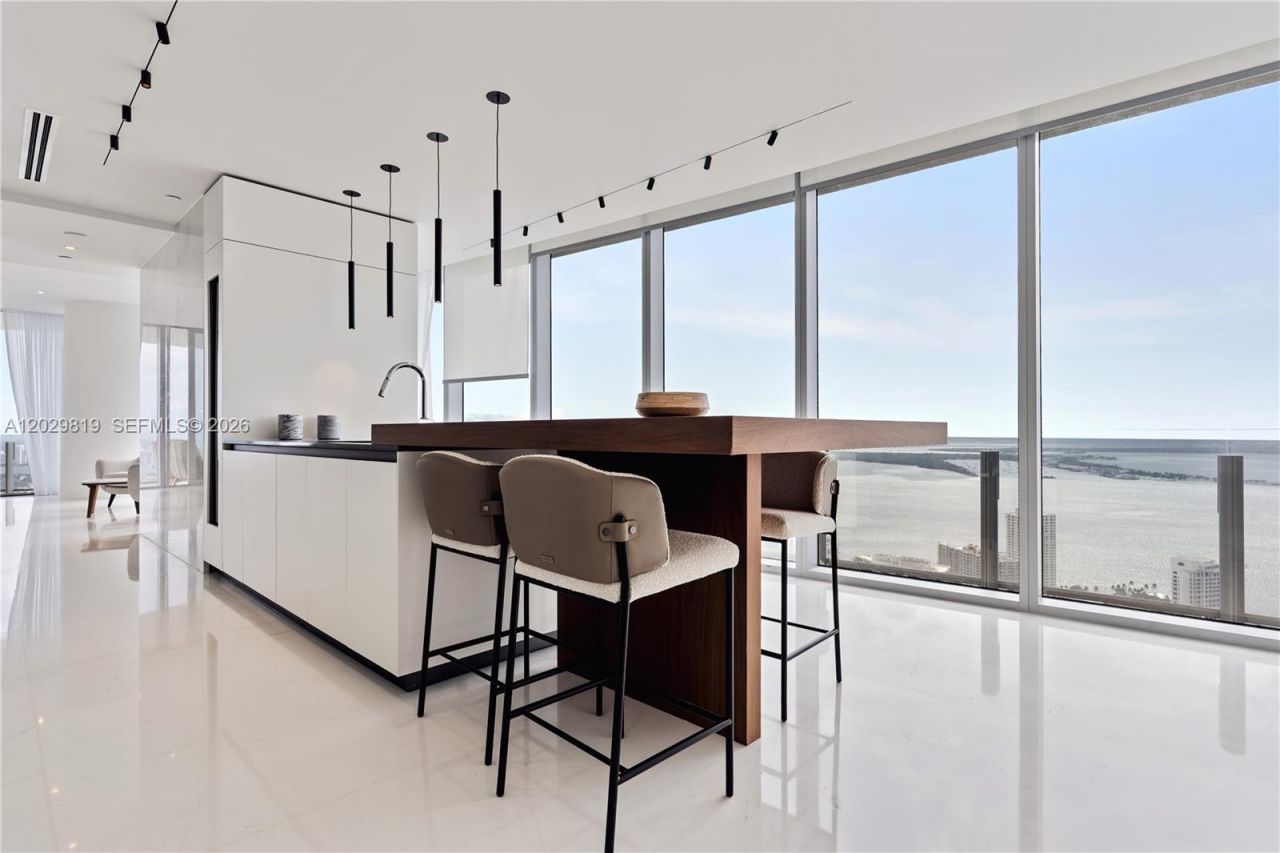 300 E Biscayne Blvd Way , Unit 5101, Miami, FL 33131 Photo