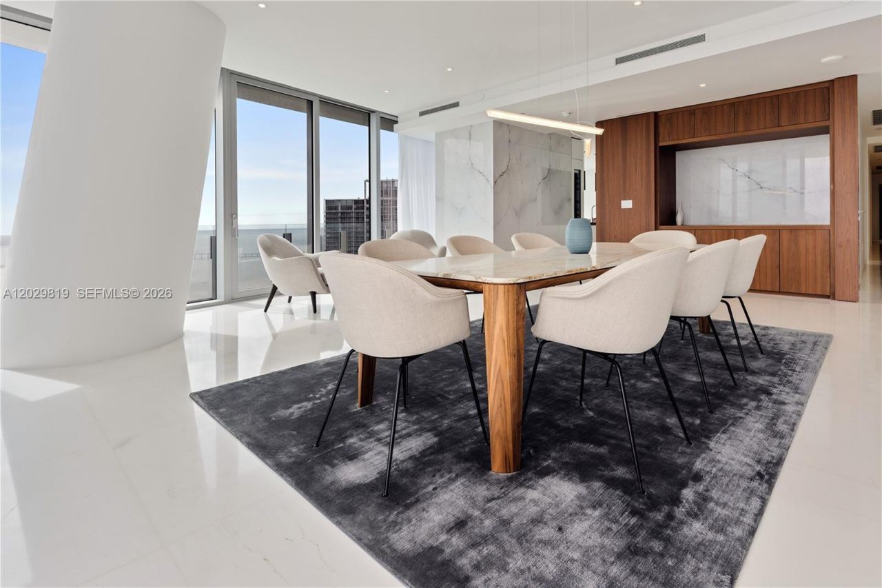 300 E Biscayne Blvd Way , Unit 5101, Miami, FL 33131 Photo