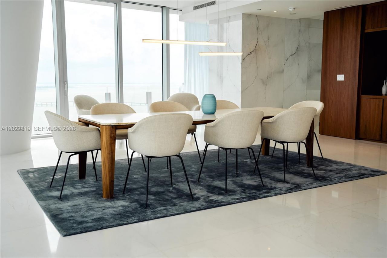 300 E Biscayne Blvd Way , Unit 5101, Miami, FL 33131 Photo