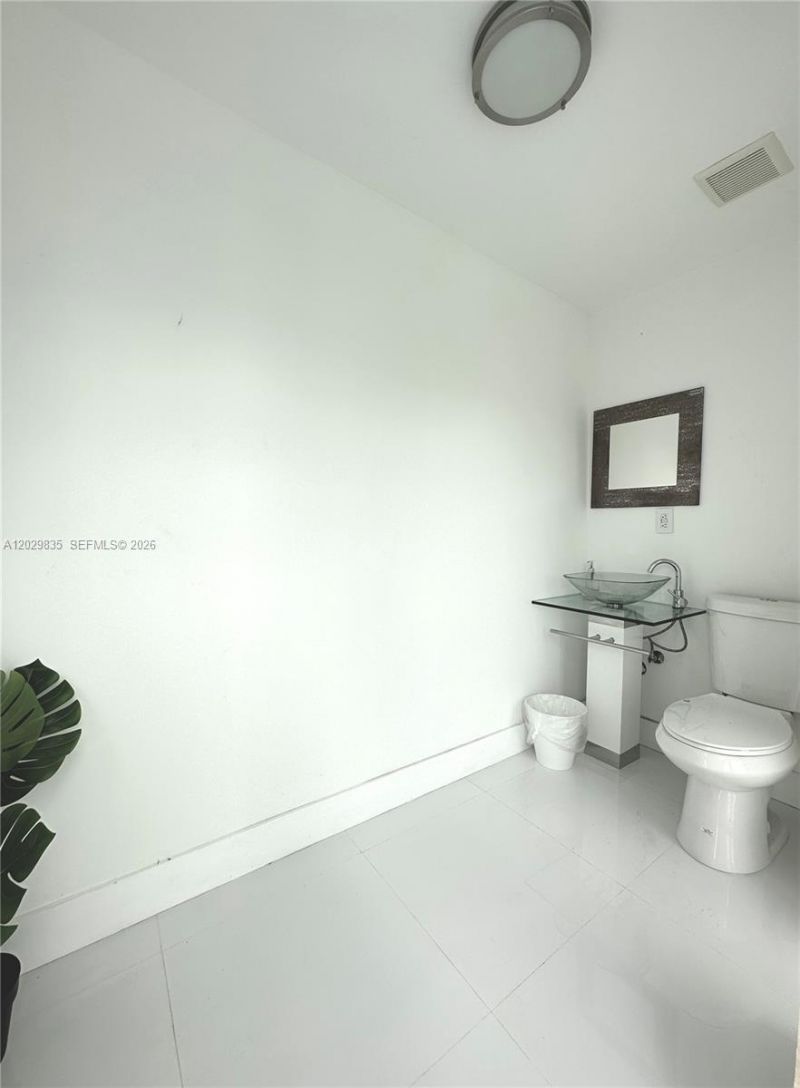 1161 NE 86th St, Miami, FL 33138 Photo