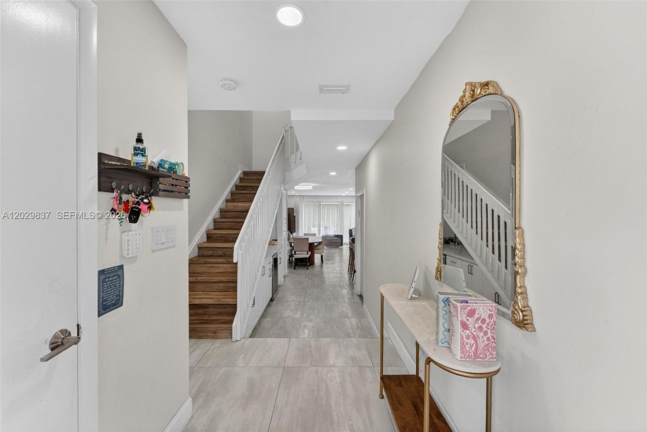 21388 Marina Cove Cir, Unit 16-G, Aventura, FL 33180 Photo