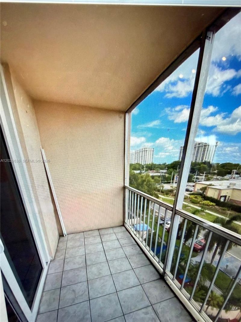1251 NE 108th St , Unit 617, Miami, FL 33161 Photo
