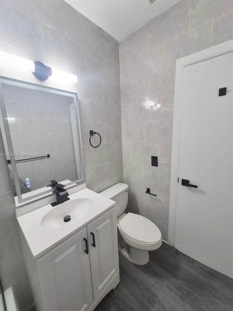 1239 Marseille Dr, Unit 103, Miami Beach, FL 33141 Photo
