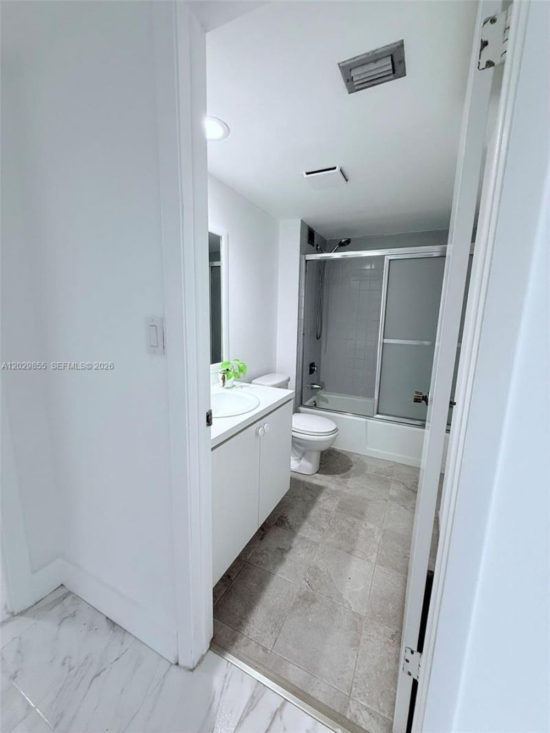 1925 Brickell Ave, Unit D610, Miami, FL 33129 Photo