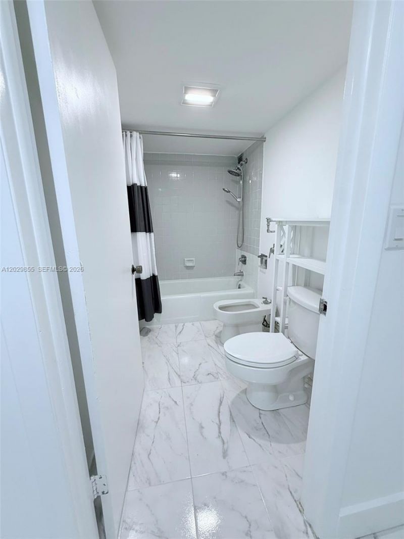 1925 Brickell Ave , Unit D610, Miami, FL 33129 Photo
