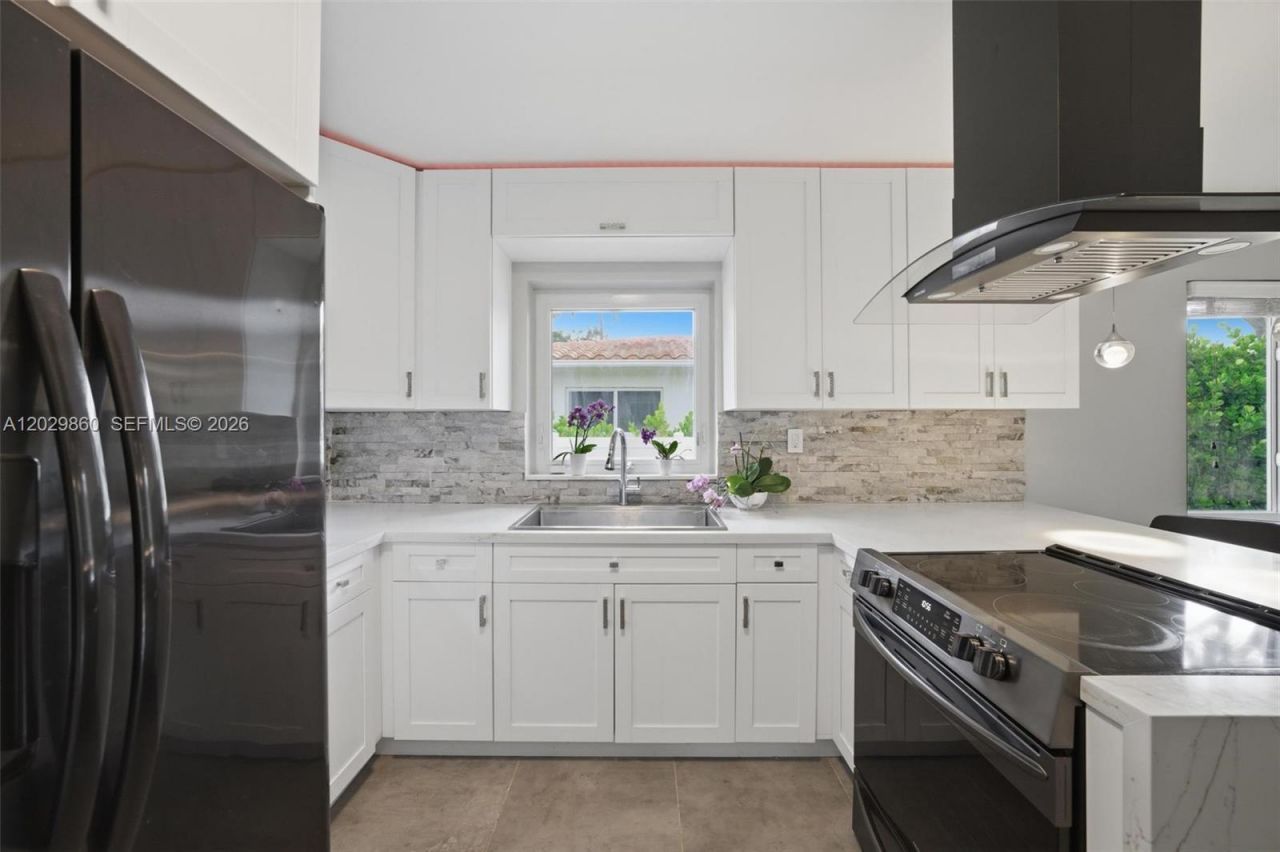14 NE 108th St, Miami Shores, FL 33161 Photo