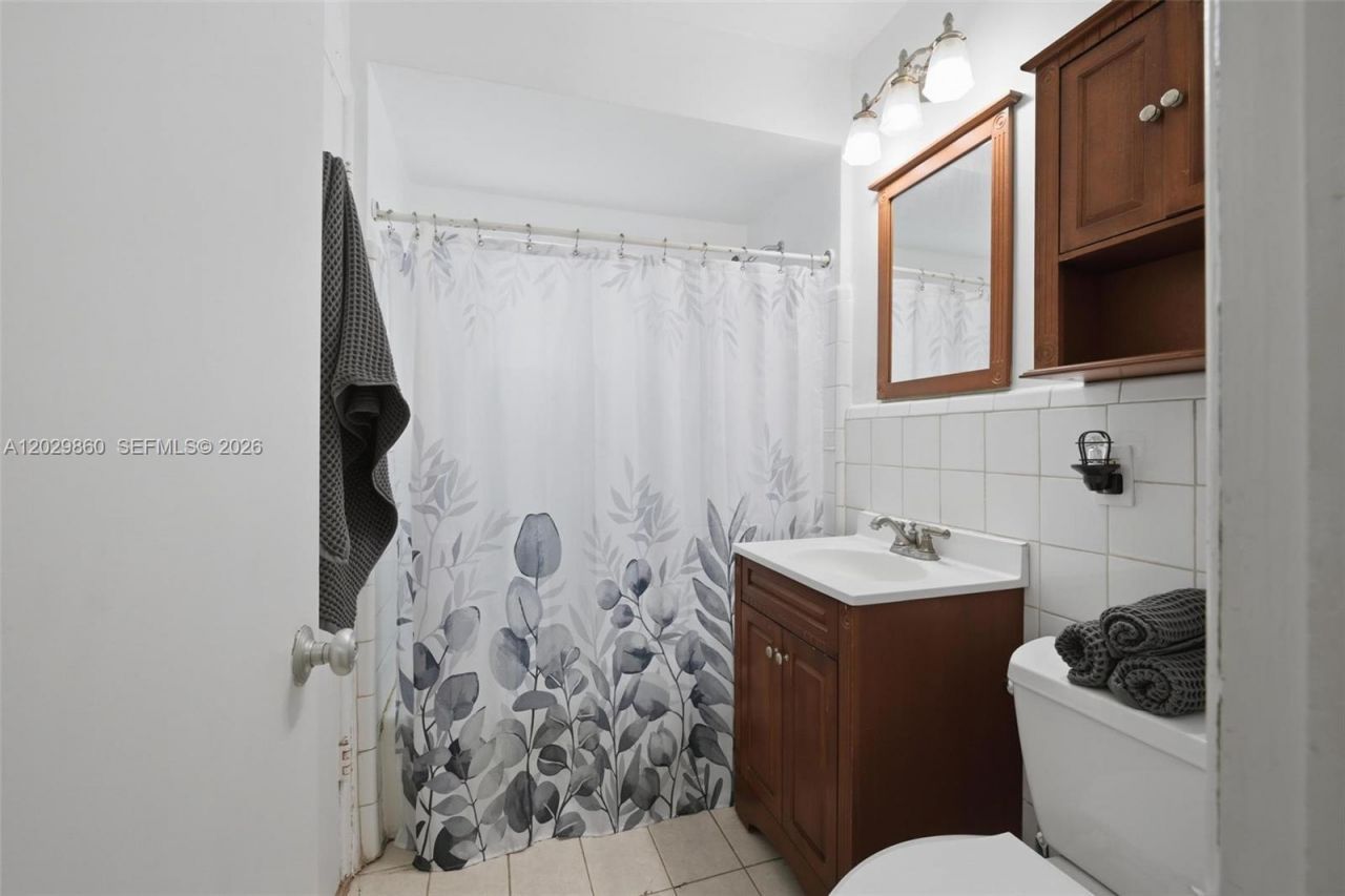 14 NE 108th St, Miami Shores, FL 33161 Photo