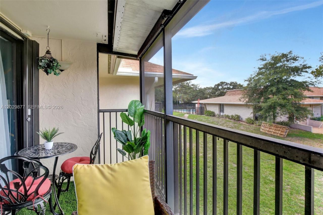 5821 Washington St , Unit 30, Hollywood, FL 33023 Photo